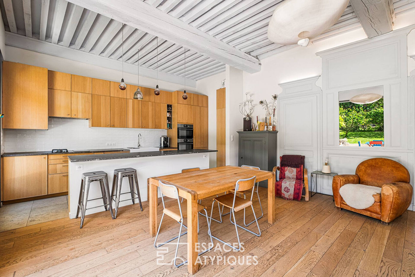 Appartement ancien rénové avec jardin en plein coeur de Saint-Just