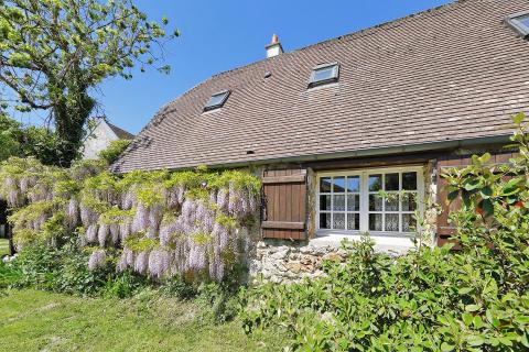Belle propriété briarde avec jardin paysager dans la vallée du Petit Morin