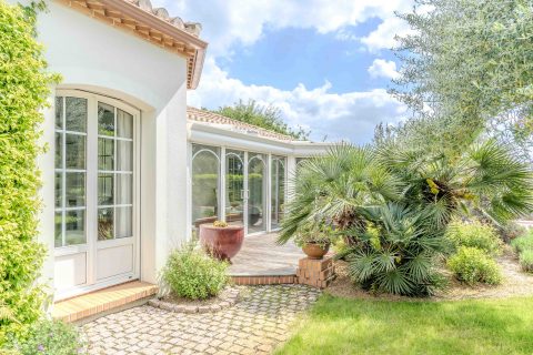 Villa de plain pied au coeur de Pornic sur son vaste terrain paysager