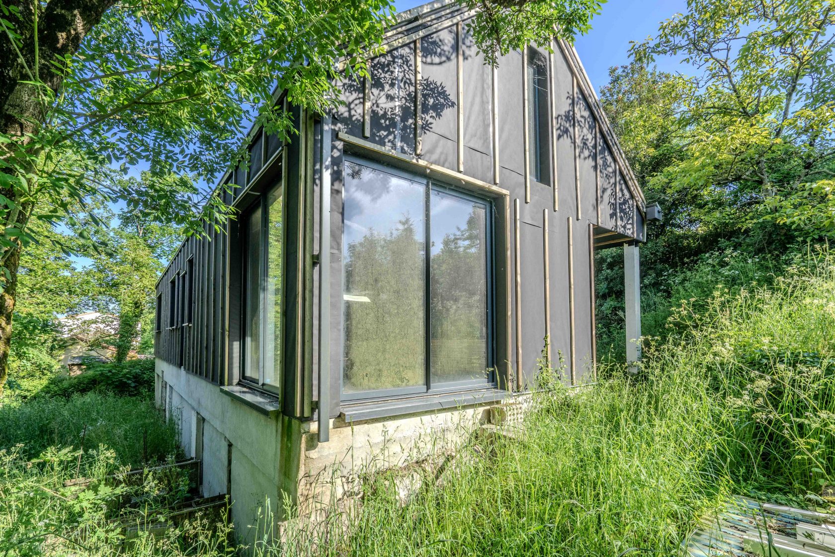Un projet de maison contemporaine à révéler, sur les hauteurs de la Sèvre