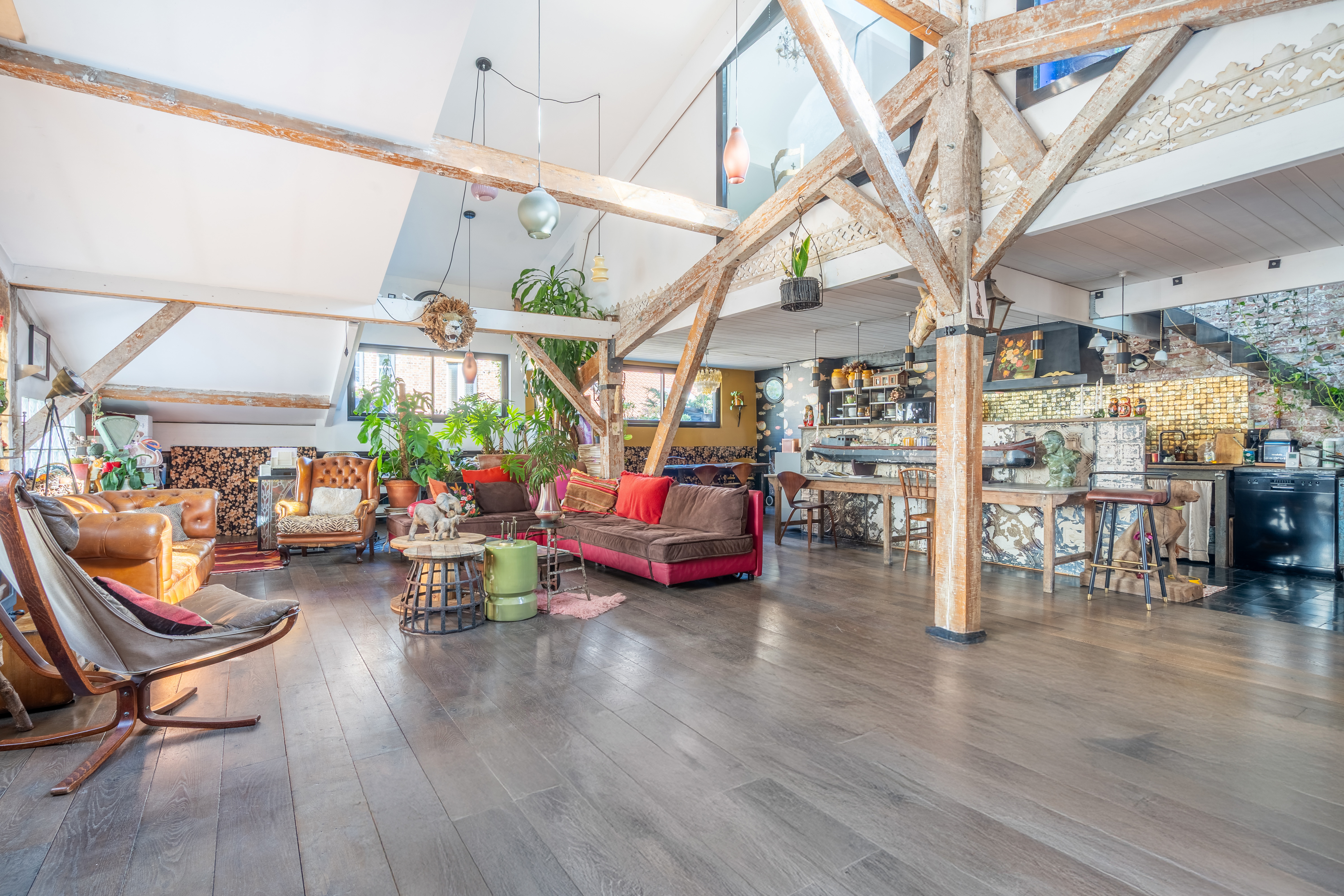 Top-floor duplex with terrace in a former factory