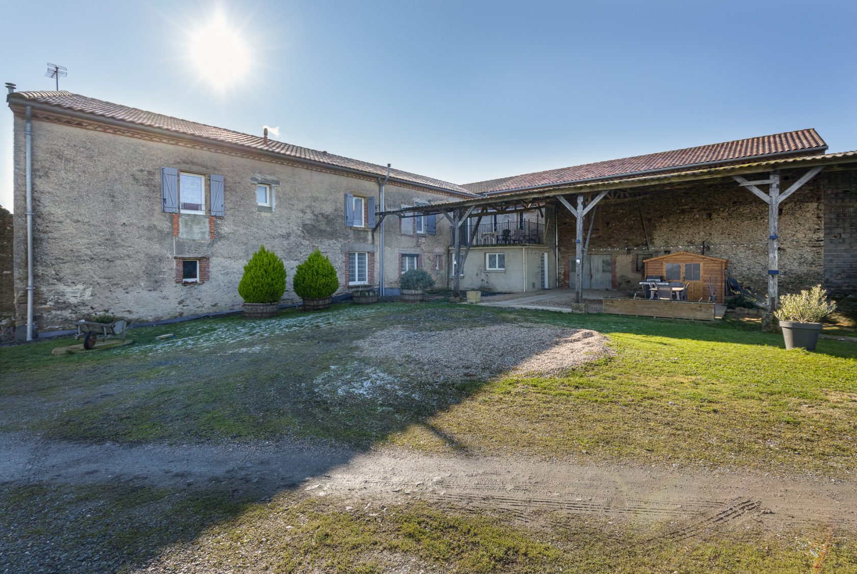 Stone real estate complex in the Tarn countryside