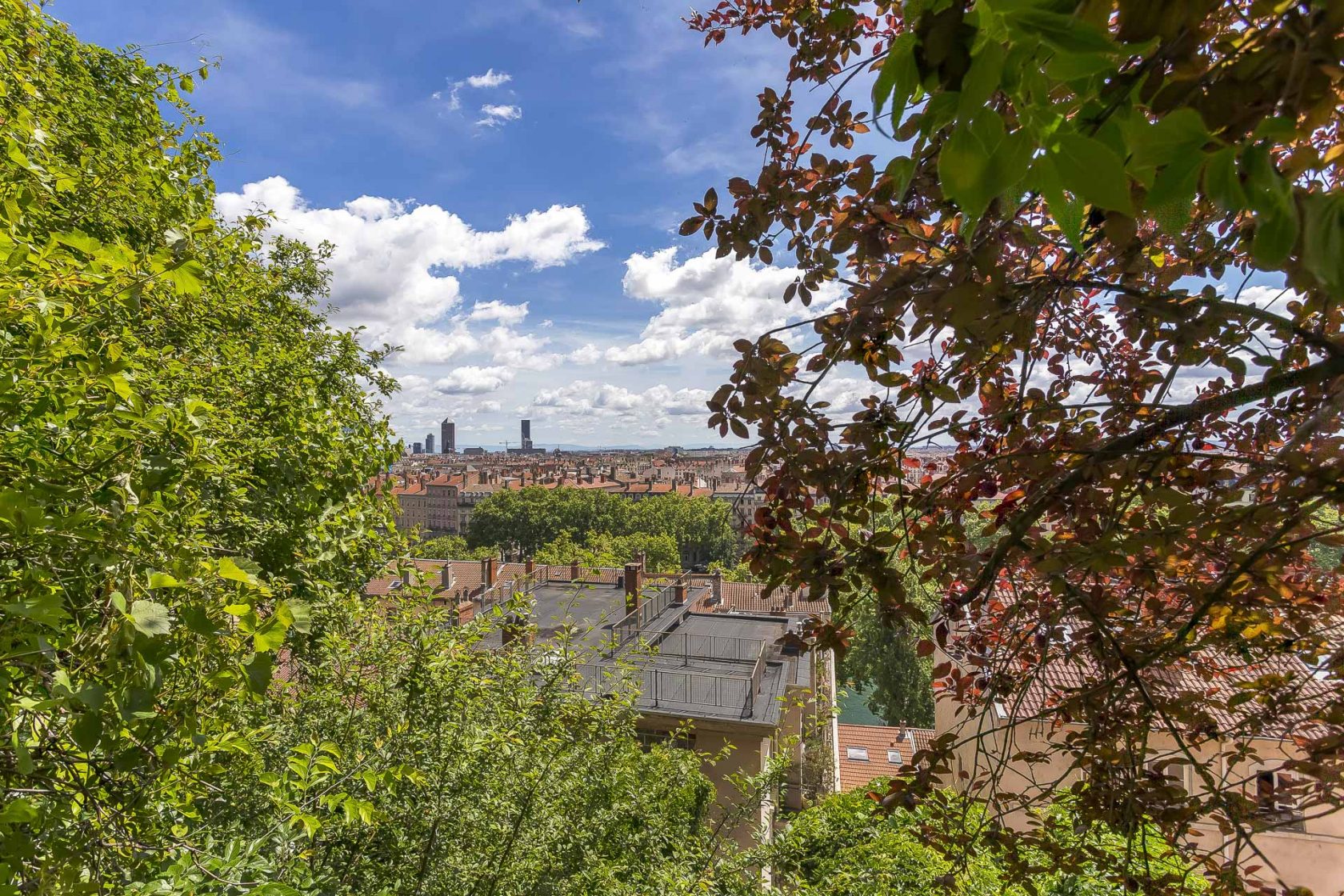 SAINT-GEORGES / VIEUX-LYON UNIQUE AND EXCEPTIONAL PROPERTY WITH GARDENS AND TERRACE