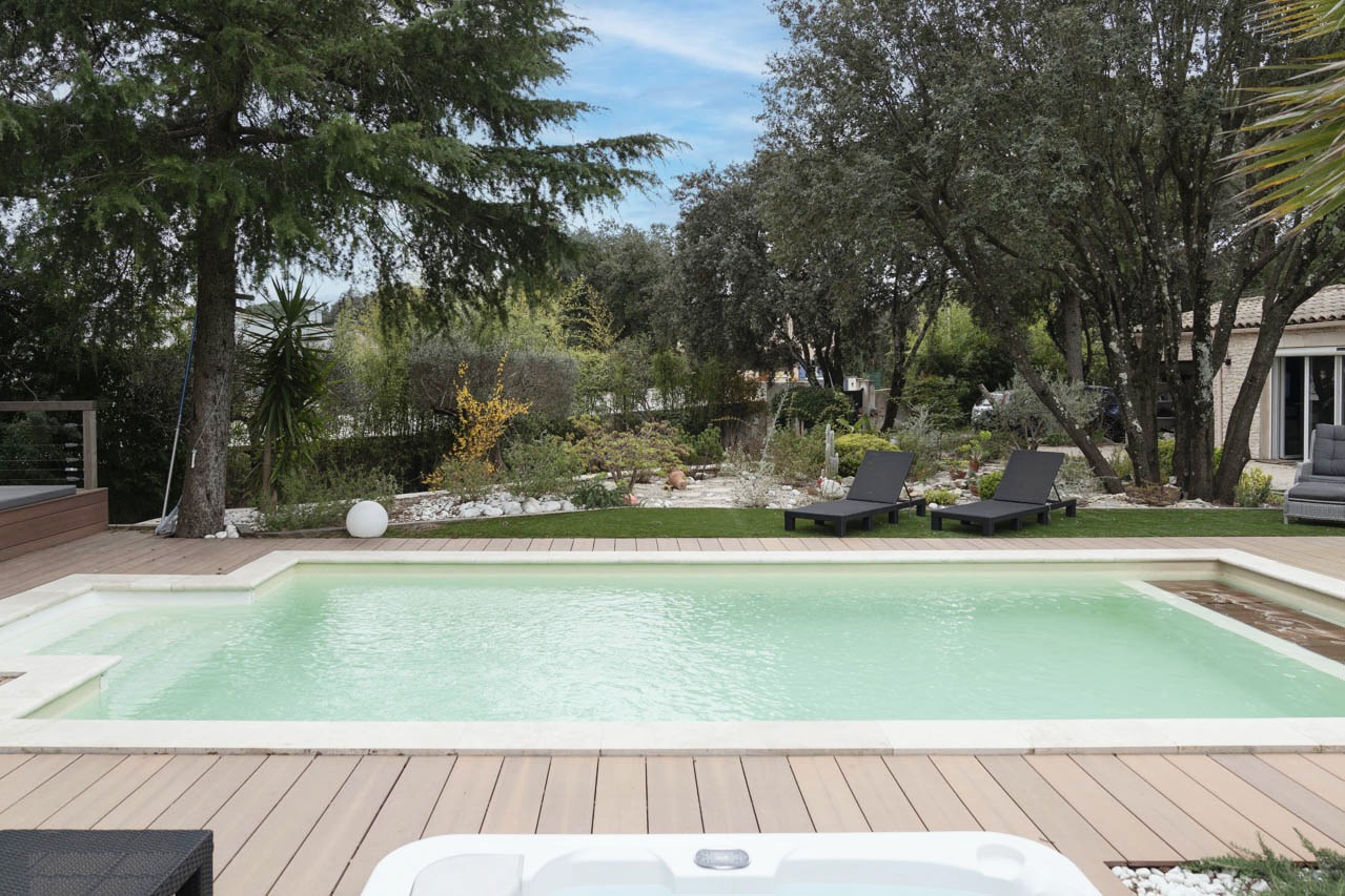Cadre Idyllique pour cette villa située entre Uzès et Nîmes