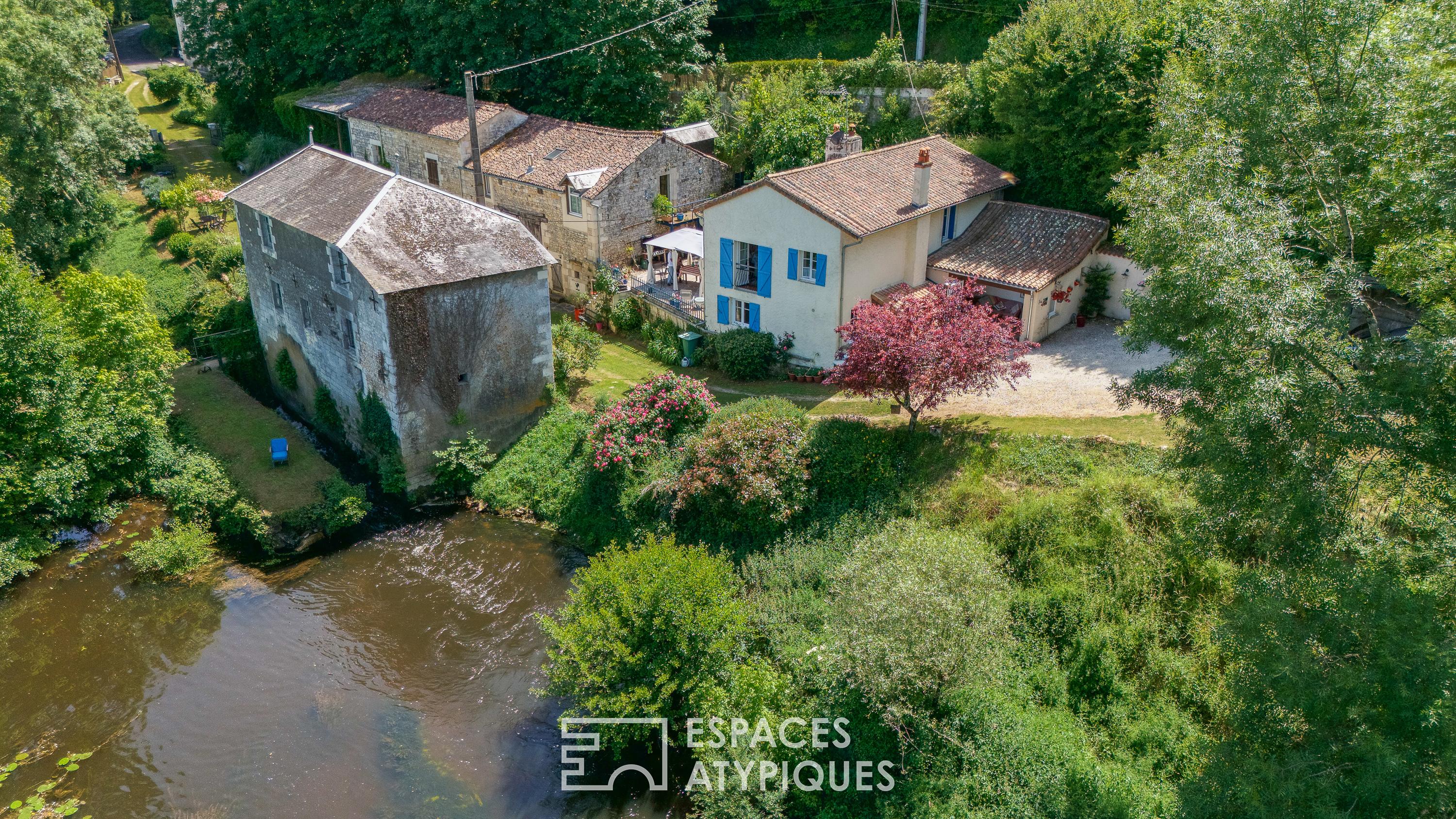 Maison au bord de l&rsquo;eau, avec son moulin et ses dépendances