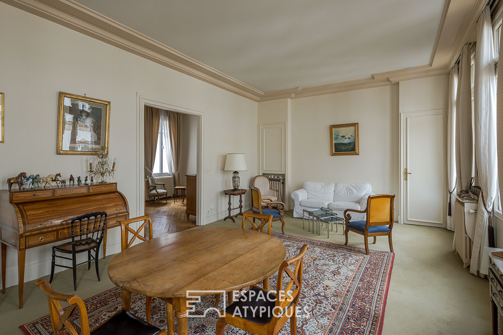 Appartement hypercentre avec ascenseur, parking et chambre de bonne