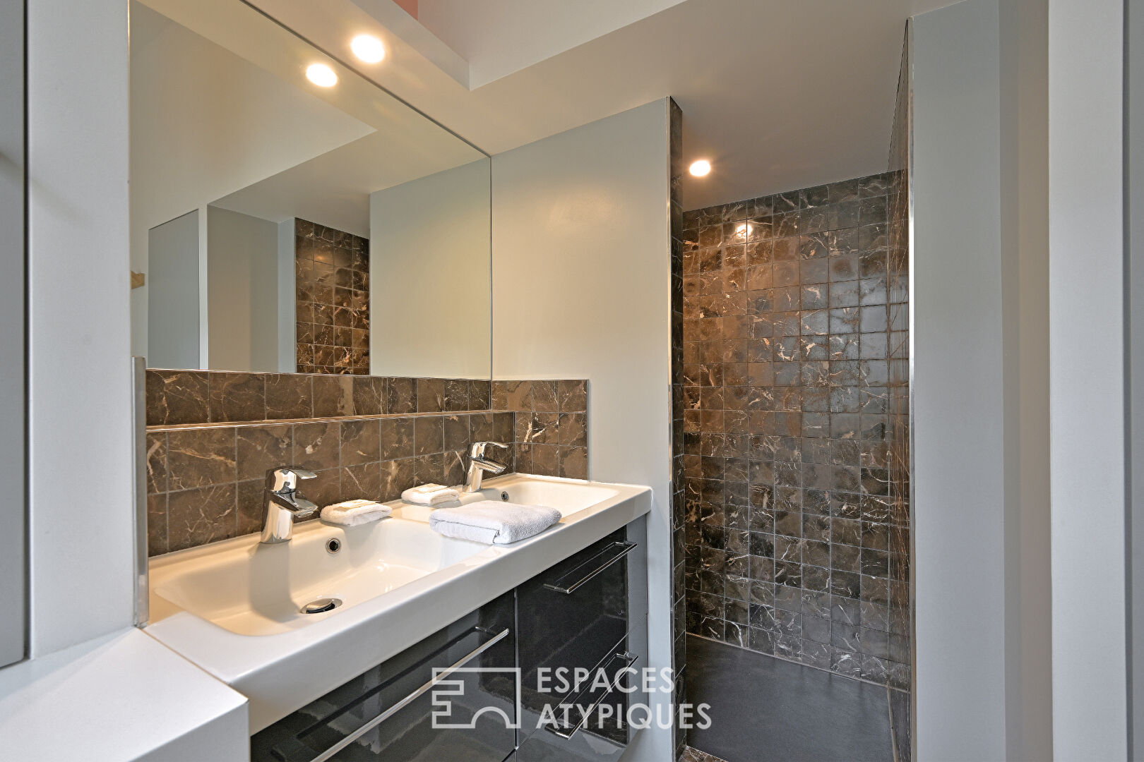 Appartement entièrement rénové proche des Halles