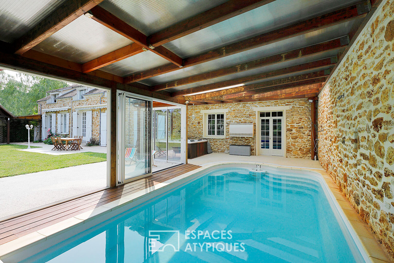 Renovated farmhouse with indoor swimming pool and garden