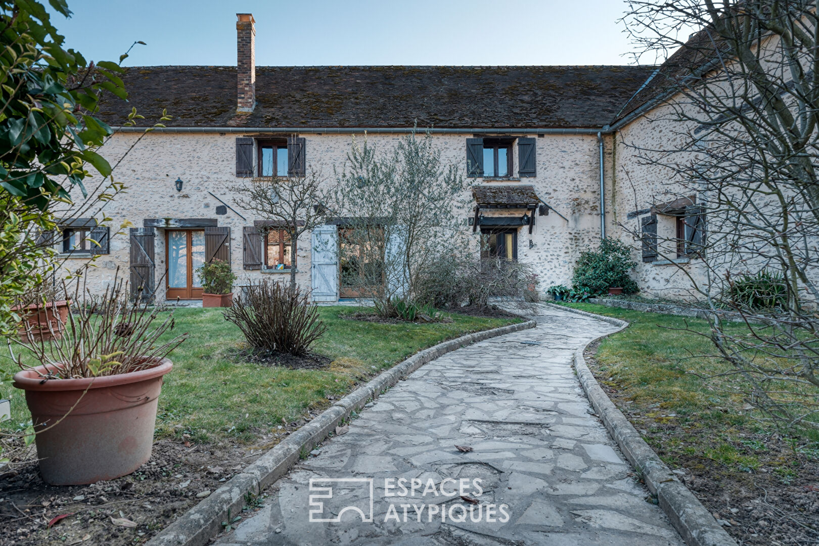 Charming 15th century house to renovate, in Prunay in Yvelines