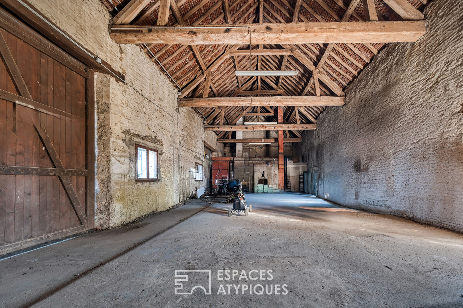 Charming 15th century house to renovate, in Prunay in Yvelines