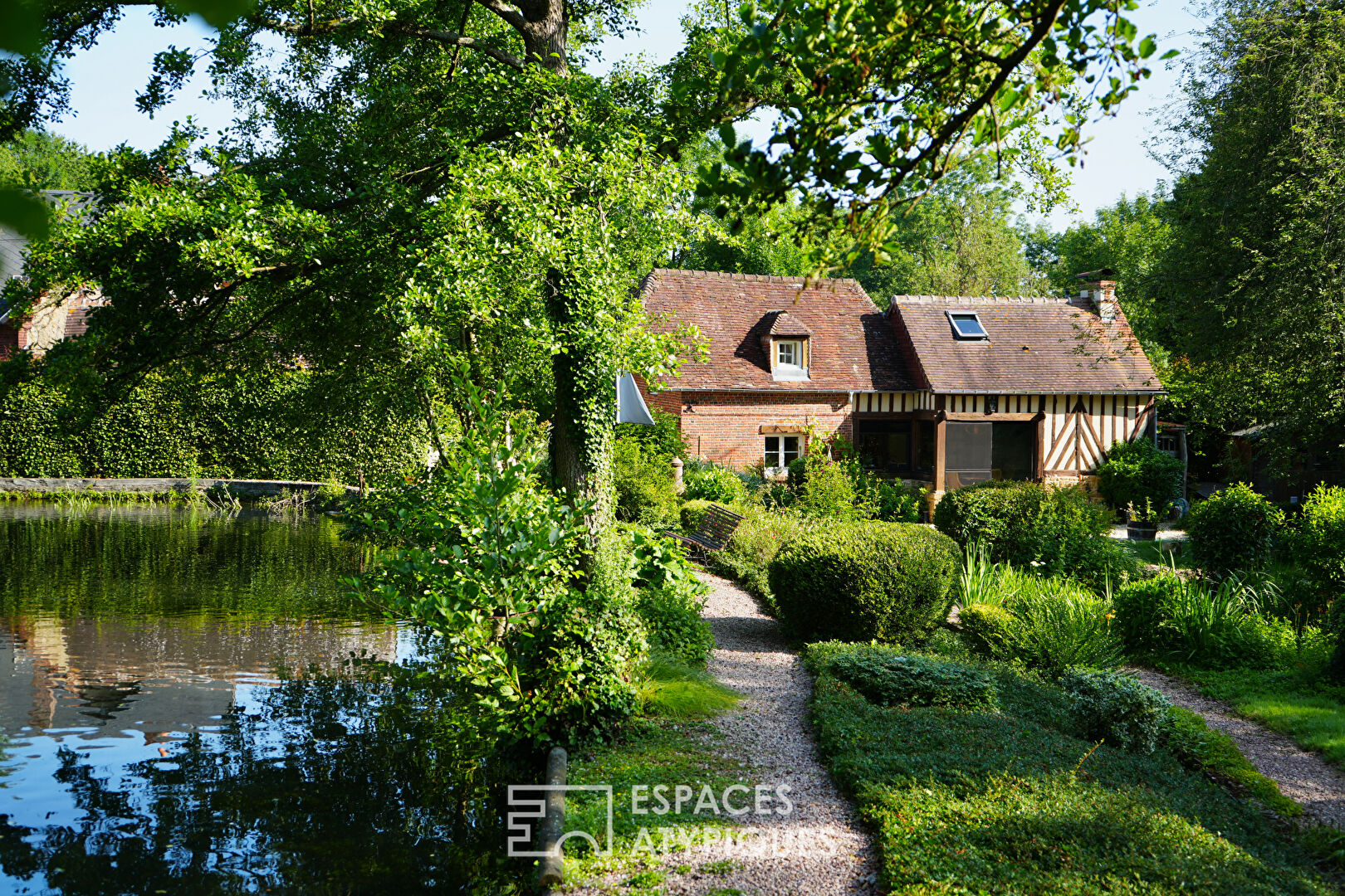 Norman house in the heart of a green setting