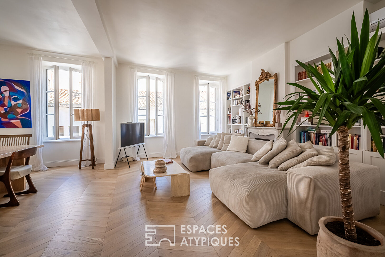 Appartement de caractère avec terrasse et garage proche des Halles de Narbonne