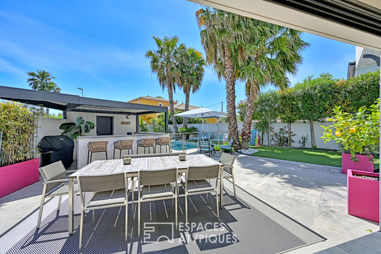 Contemporary elegance and comfort on the outskirts of Montpellier