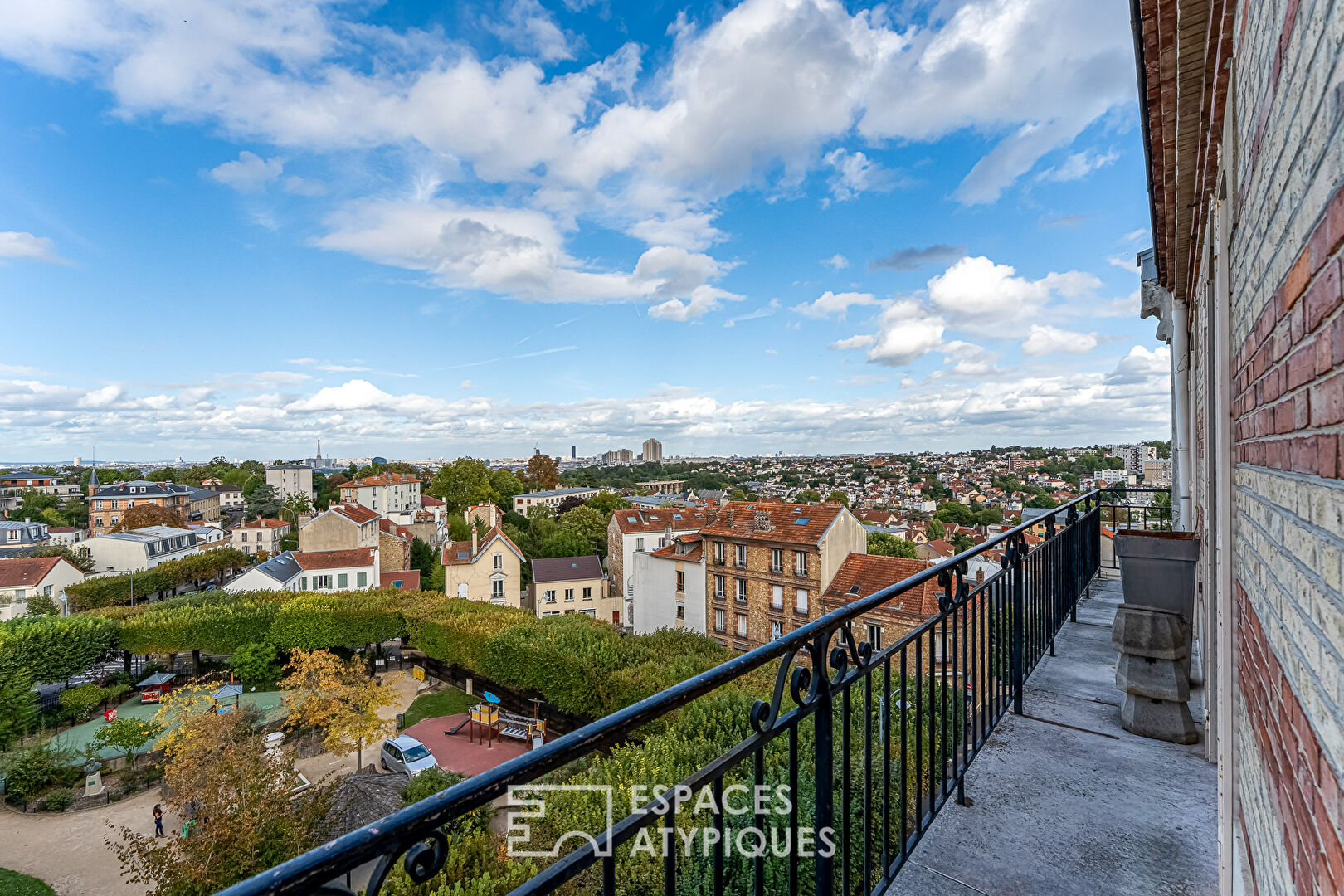Duplex familial avec balcon filant et vue imprenable au coeur de Meudon