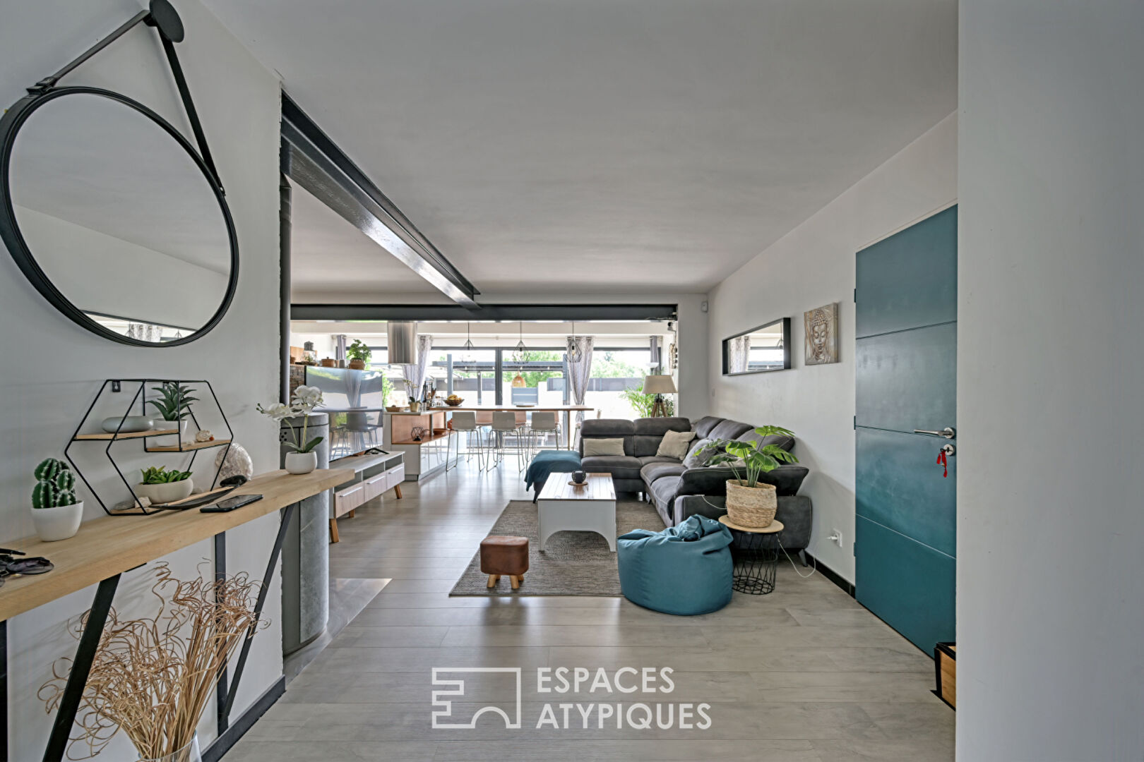 Contemporary house with quality features in the heart of nature