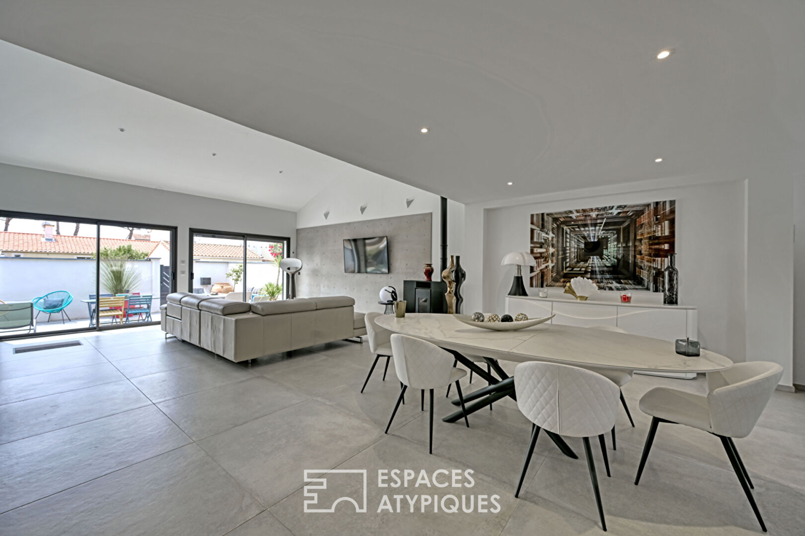 Maison de grand standing avec piscine à deux pas de la mer