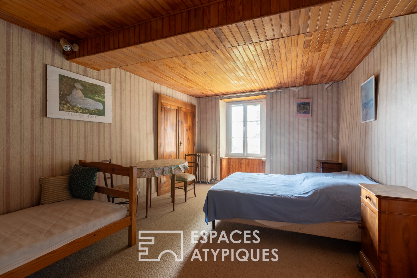Grande maison familiale et sa vue incroyable au coeur de la cité du livre – Bécherel