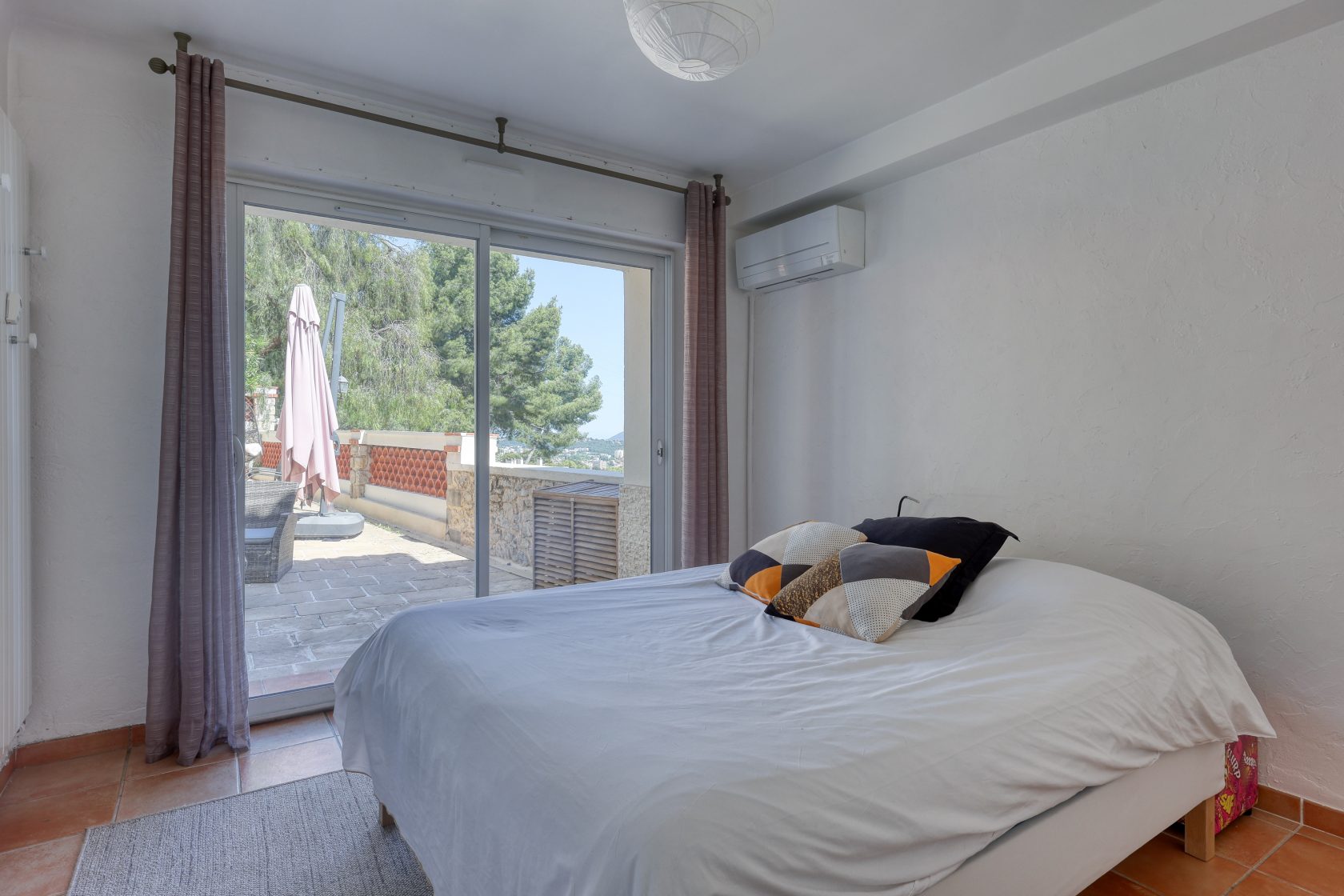Appartement avec terrasse et vue proche centre ville