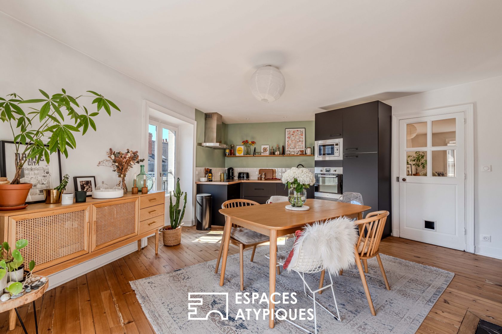 A Beautiful Escape on the Rooftops of Nantes, a Stone’s Throw from the Cathedral