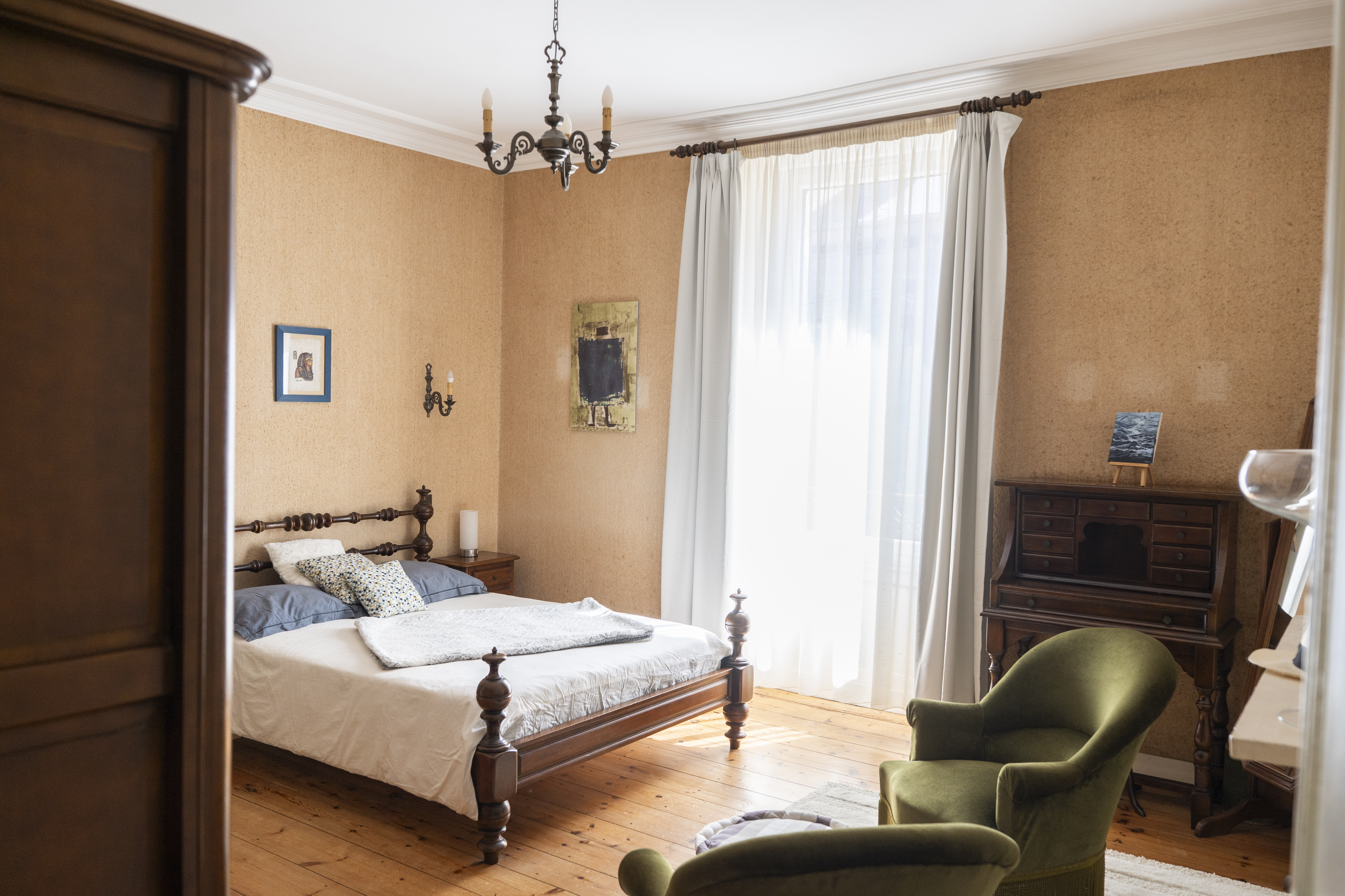 Townhouse between the train station district and the town centre of St Brieuc.