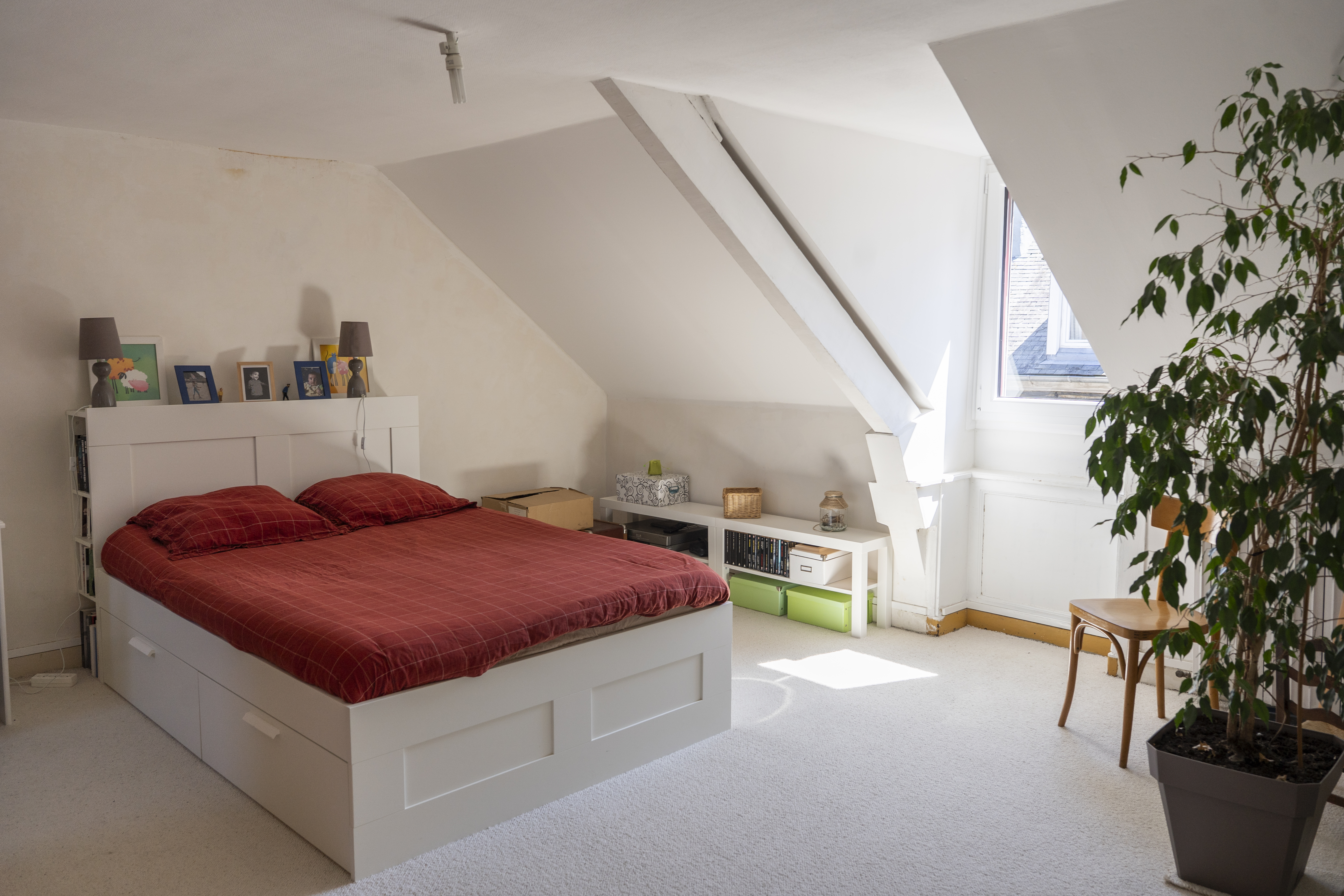 Townhouse between the train station district and the town centre of St Brieuc.