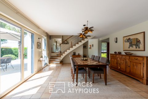 Maison d’architecte écologique dans un hameau verdoyant de Vitré