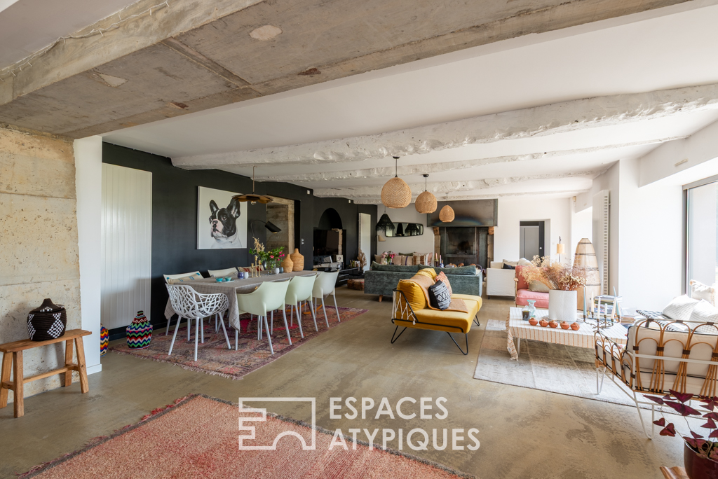 Longère design avec piscine et showroom