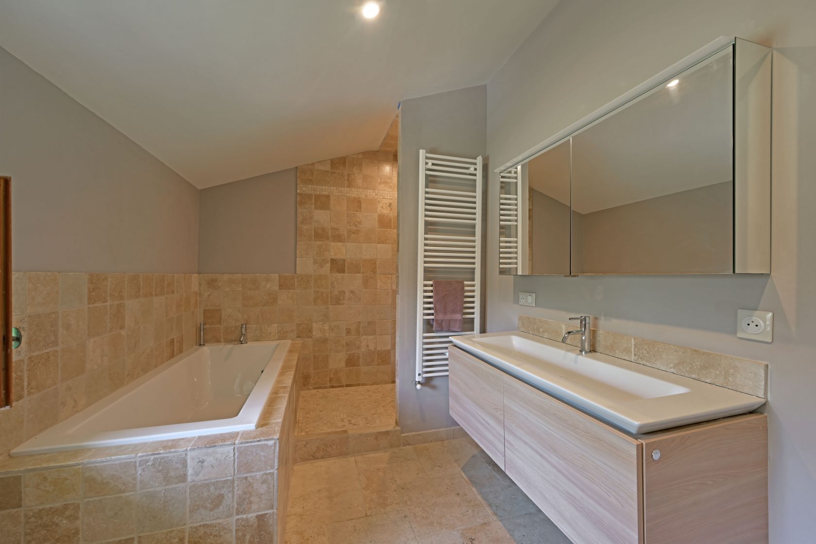 Renovated character farmhouse on a private estate of 3.9 hectares