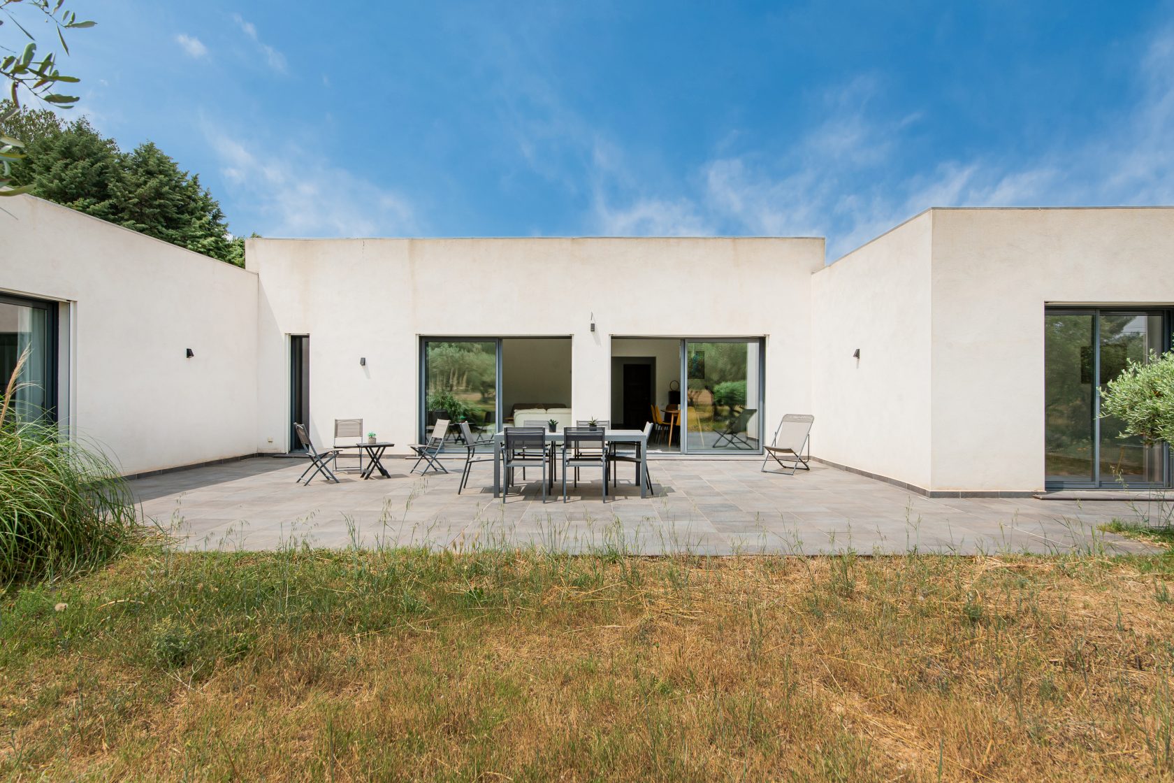 Villa moderne au coeur des oliviers – Lançon de Provence