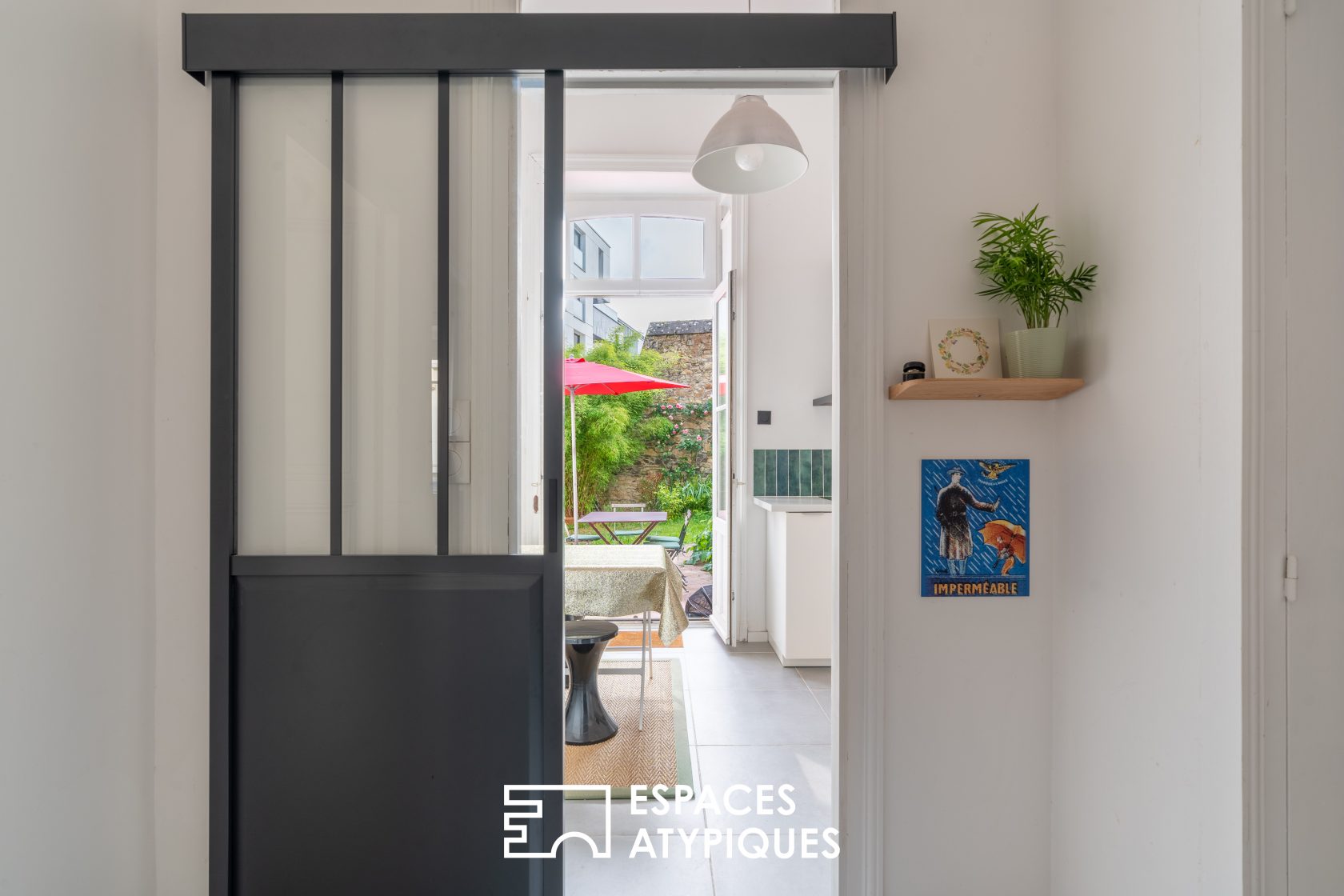 Character apartment with private garden – Privileged location in the heart of downtown Nantes