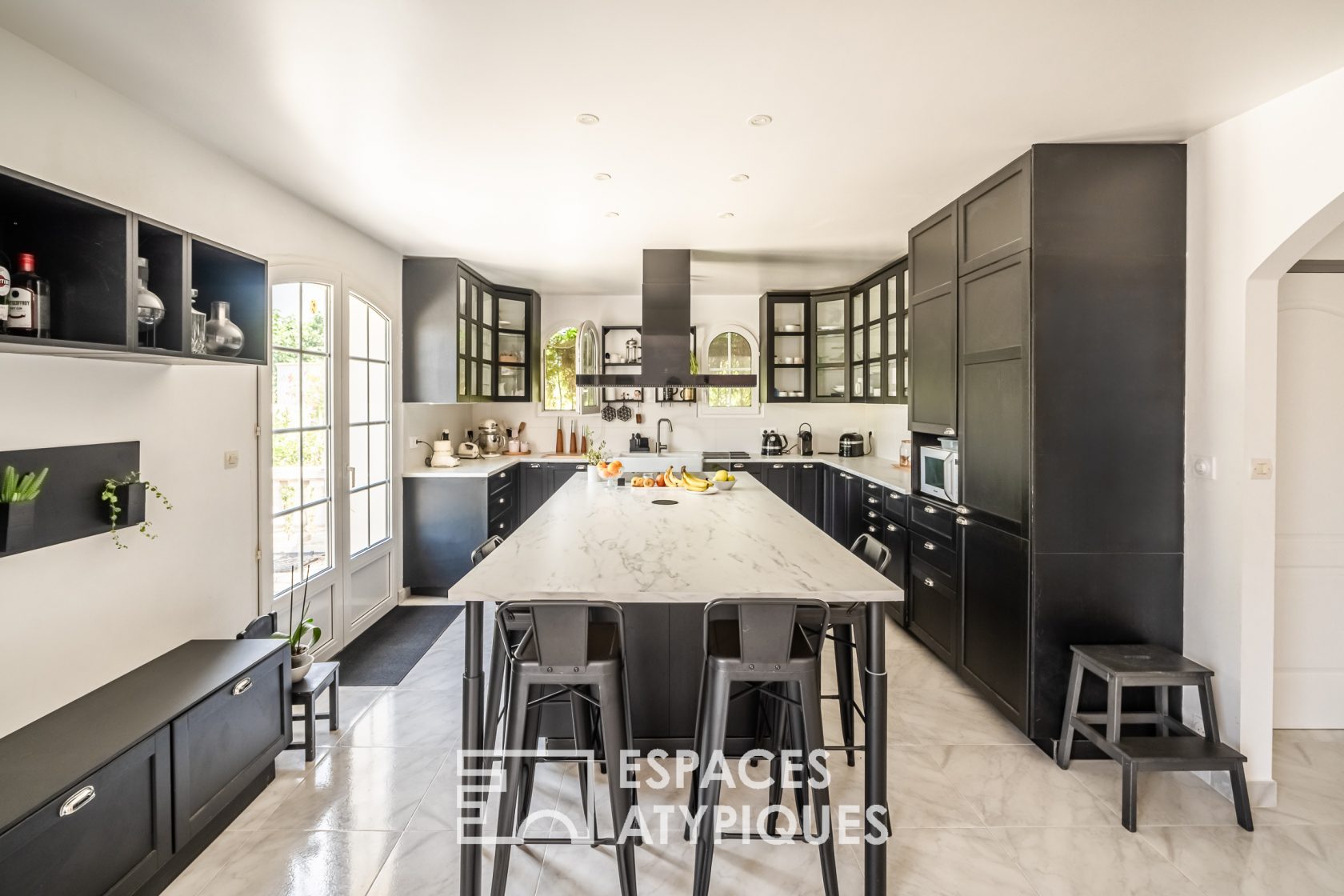 Maison contemporaine sans vis-à-vis avec piscine