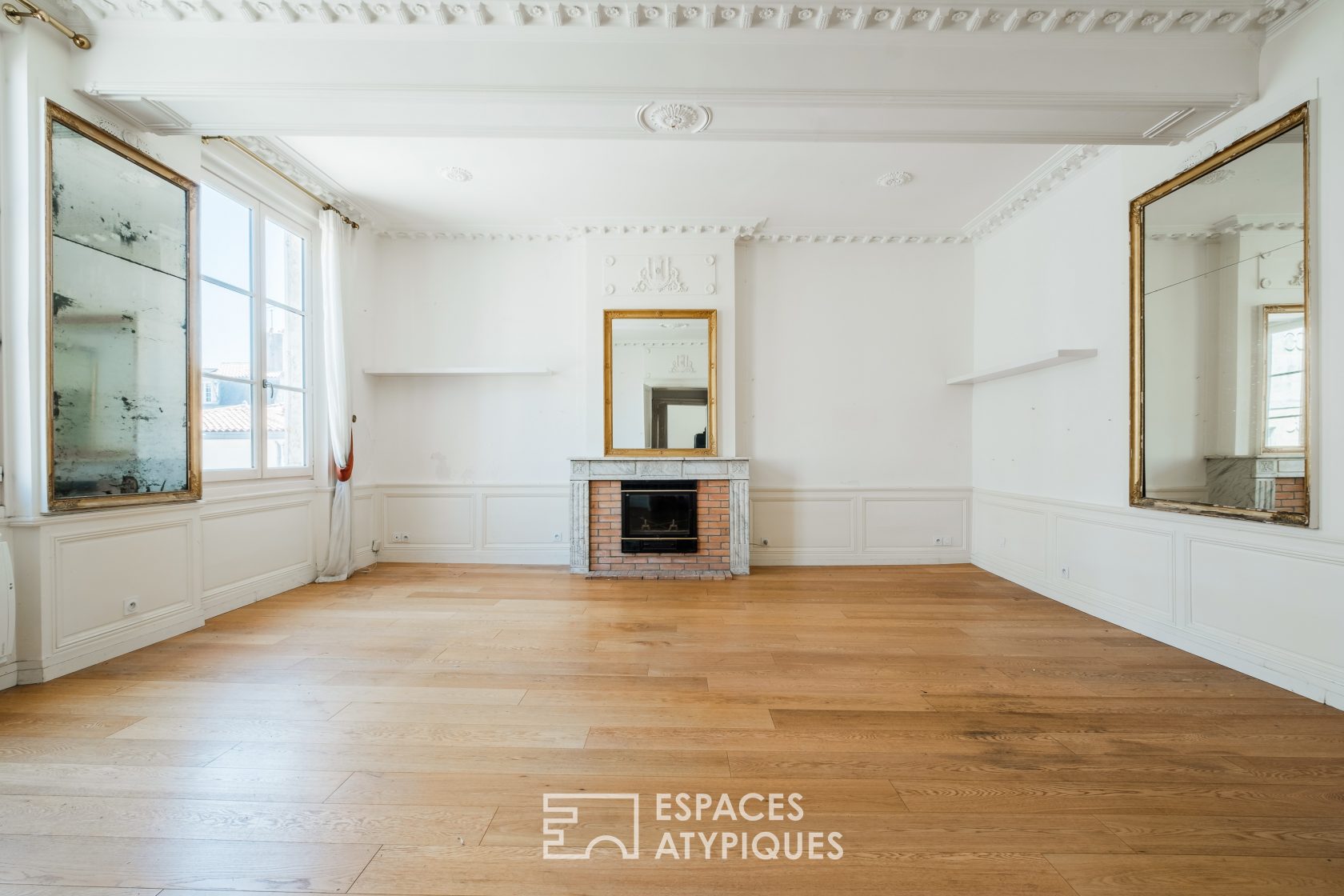Prestigious apartment at a remarkable address