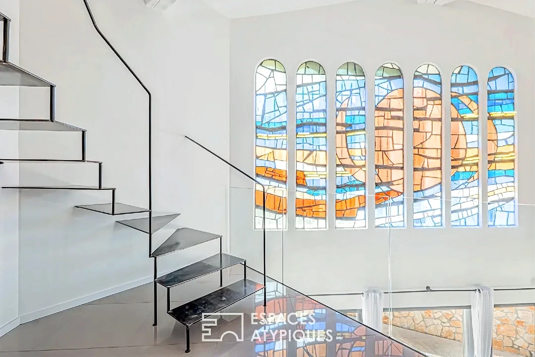 Deconsecrated chapel completely renovated into a loft