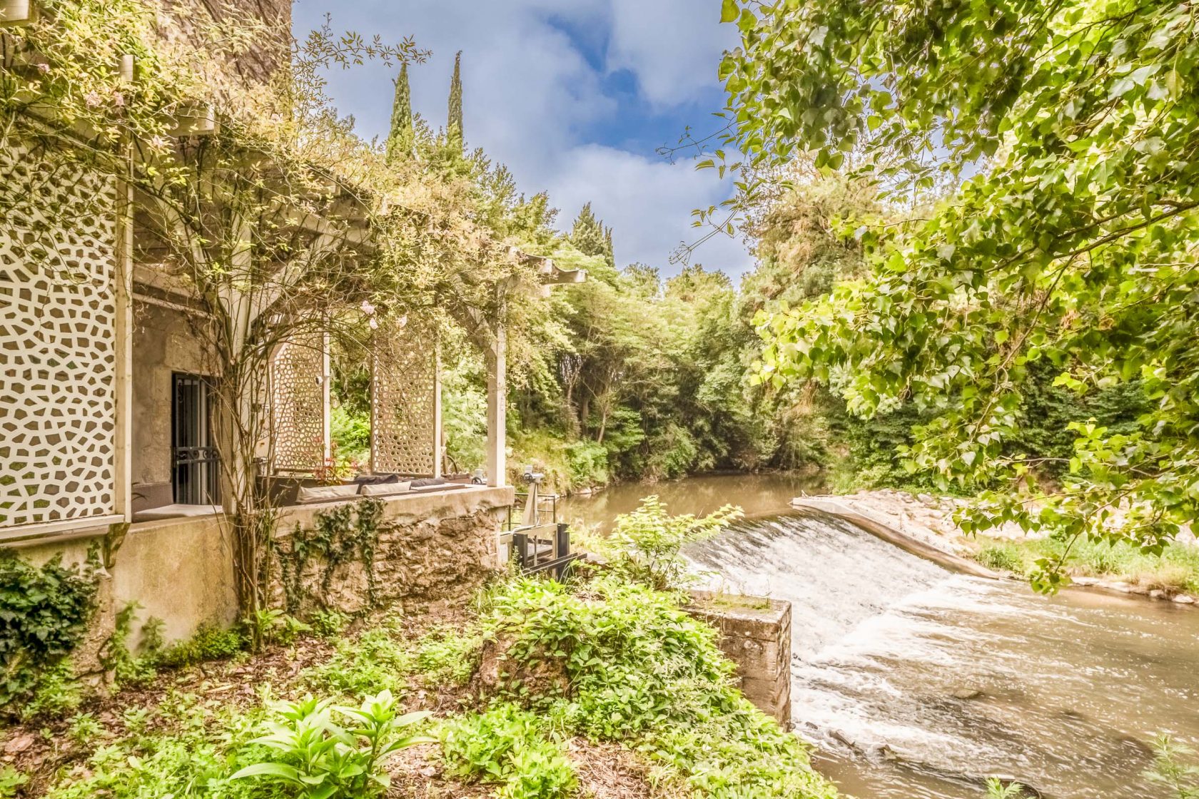 Moulin du XVIIème propice à la chambre d’hôtes et gîtes proche de Carcassonne