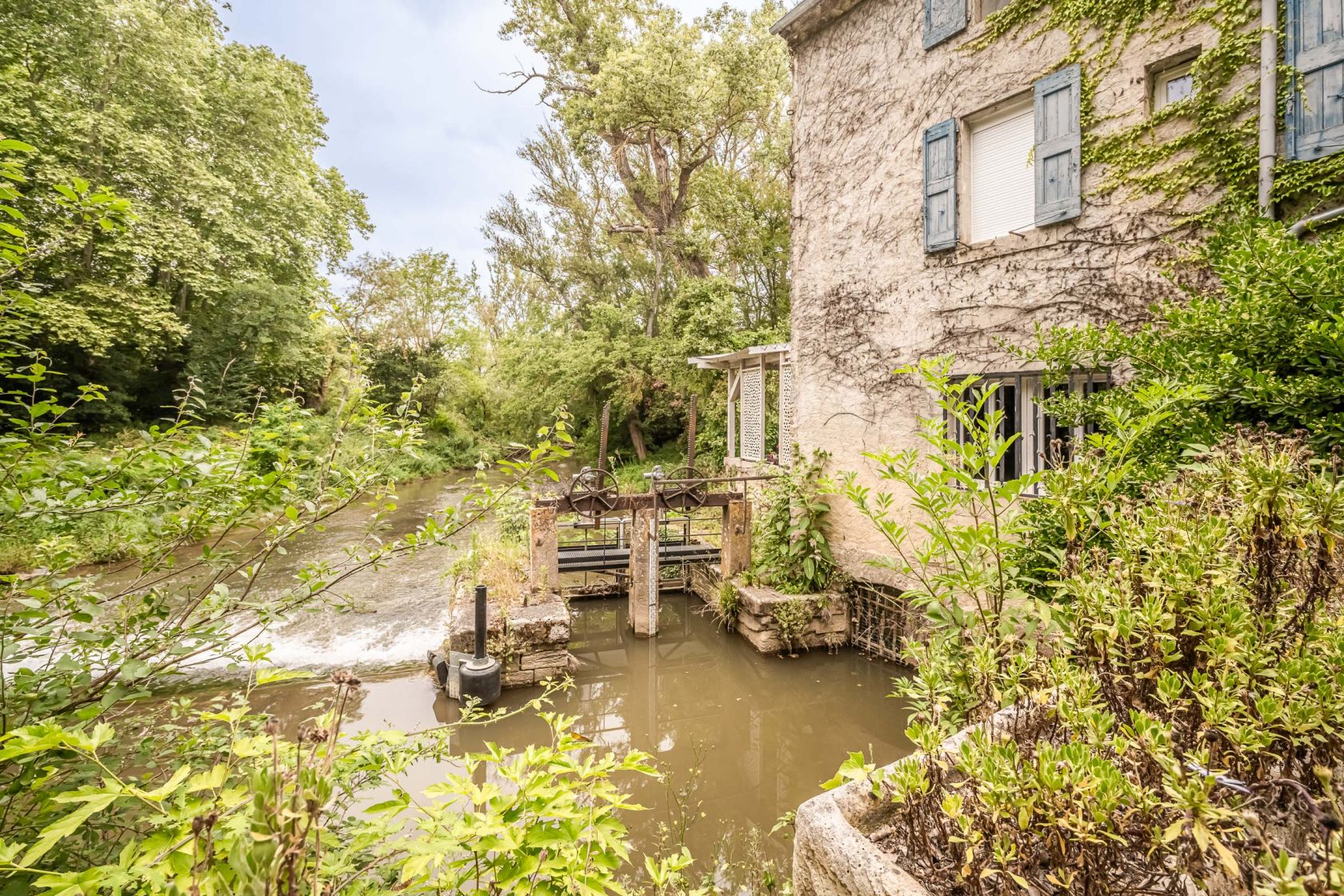 Moulin du XVIIème propice à la chambre d’hôtes et gîtes proche de Carcassonne