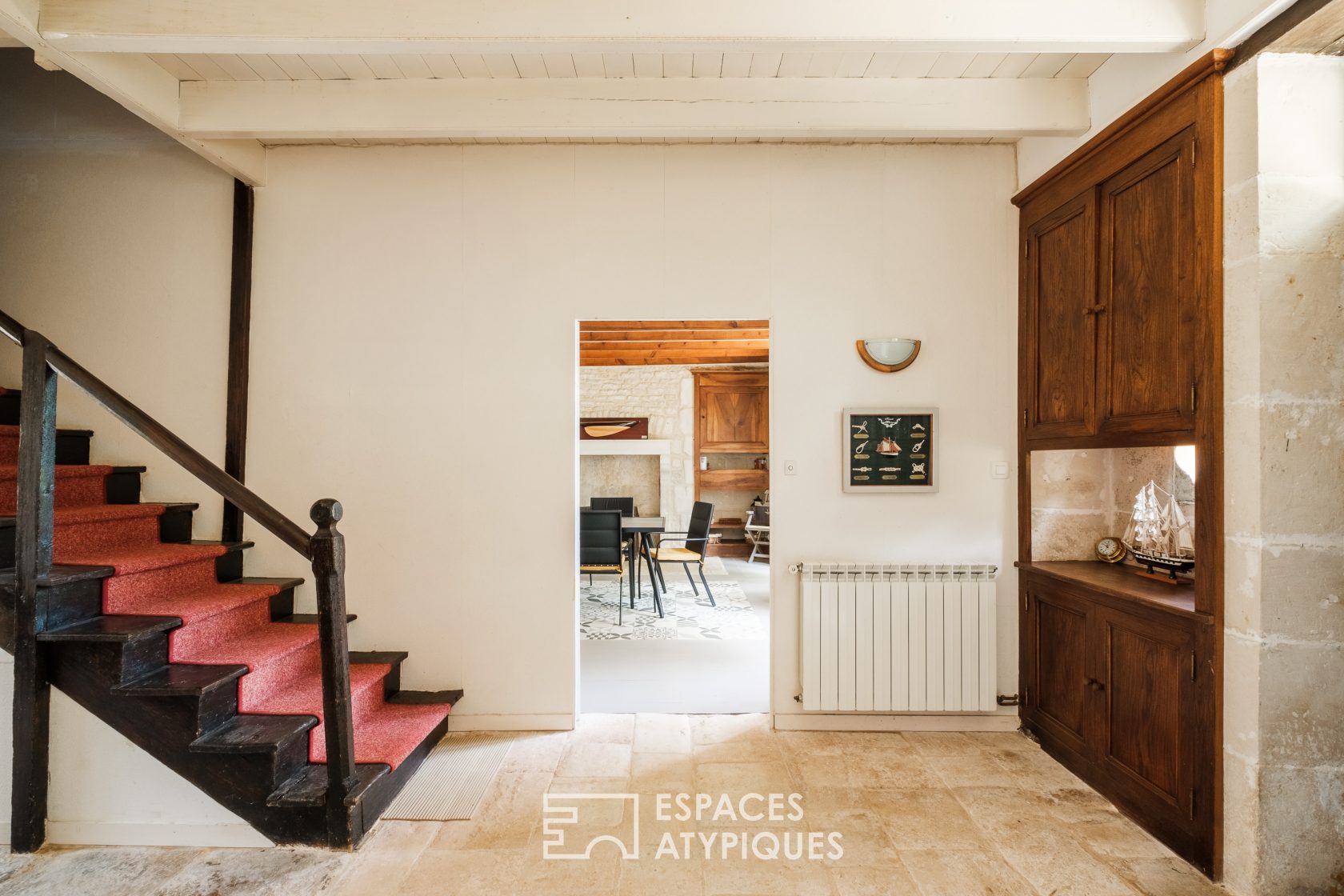 Property with swimming pool with great potential in the heart of nature
