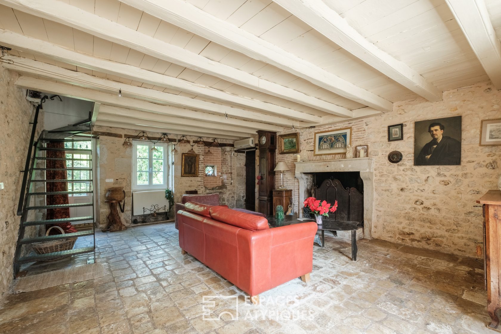 15th century character house, an ode to authenticity