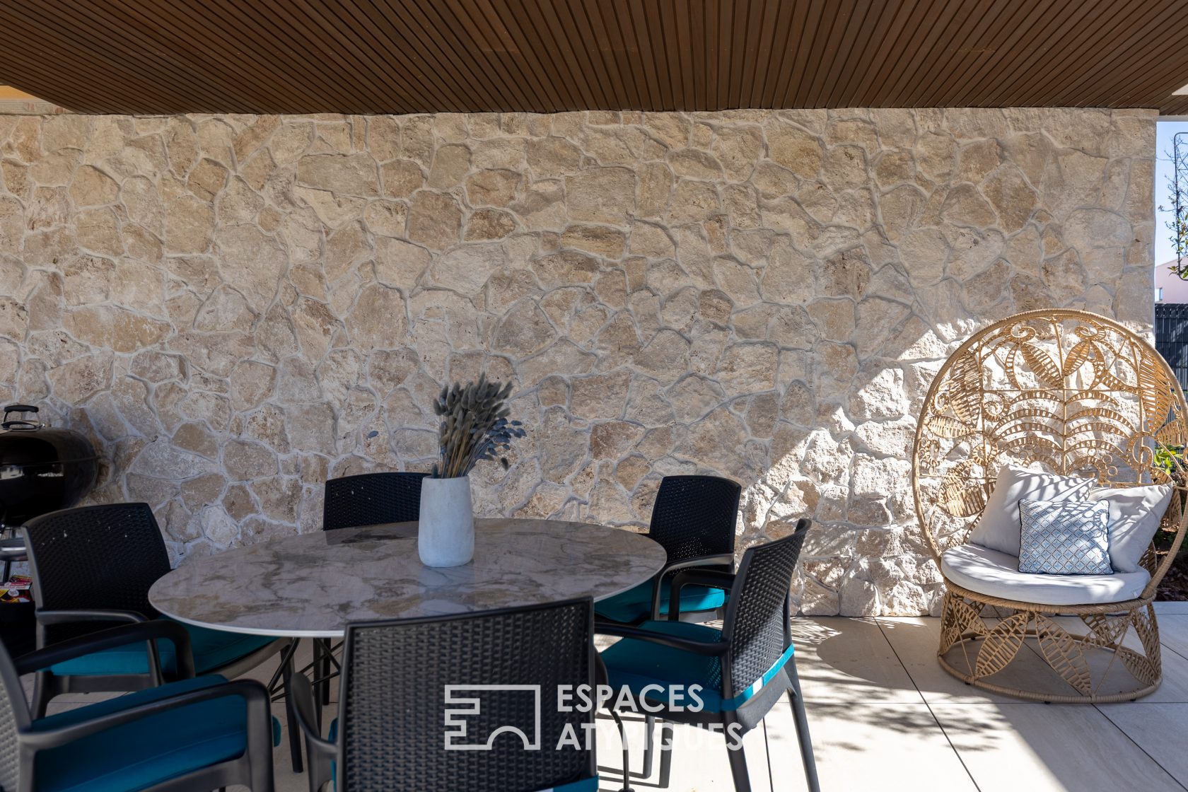 Villa contemporaine de plain-pied avec vue sur le golf