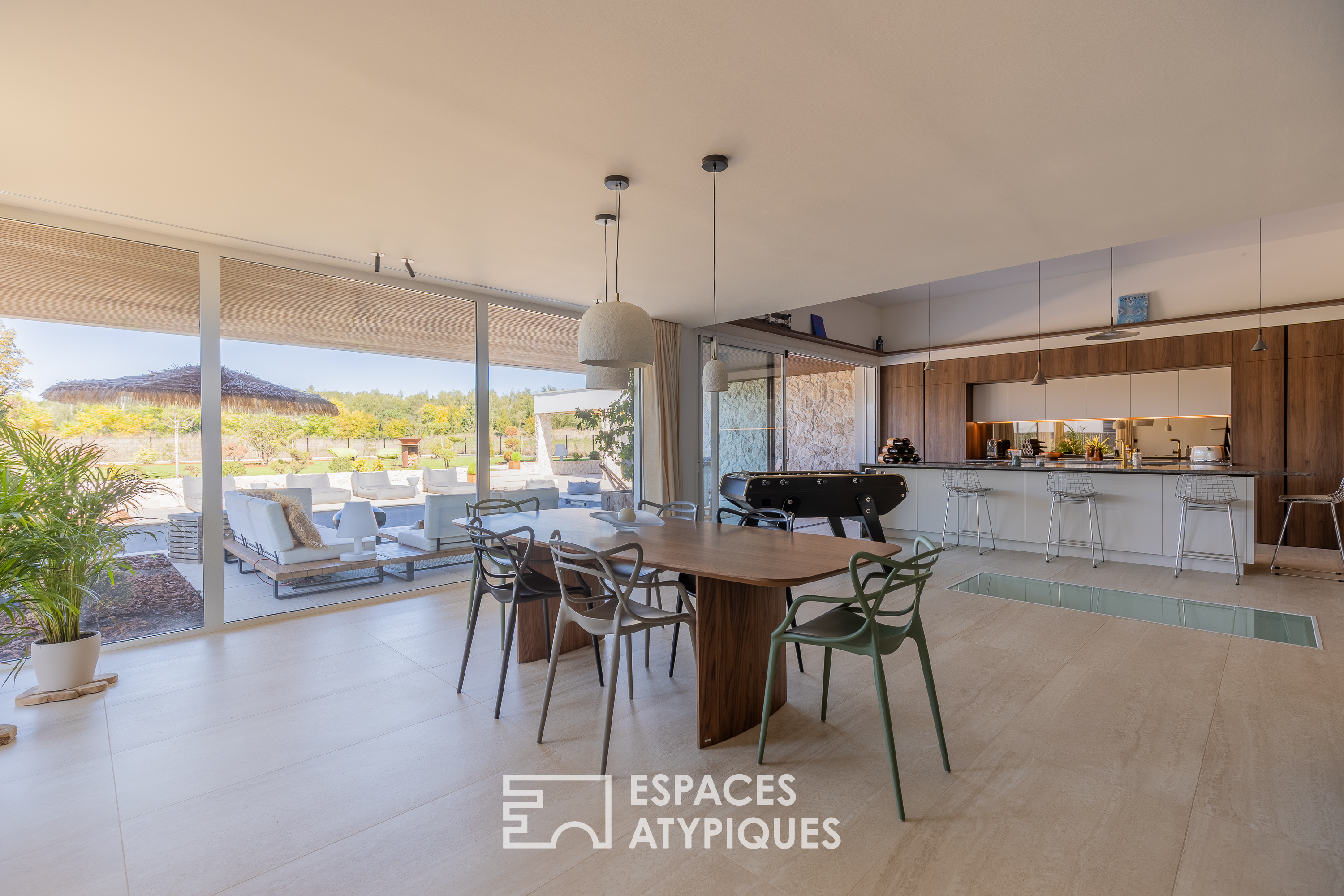 Villa contemporaine de plain-pied avec vue sur le golf