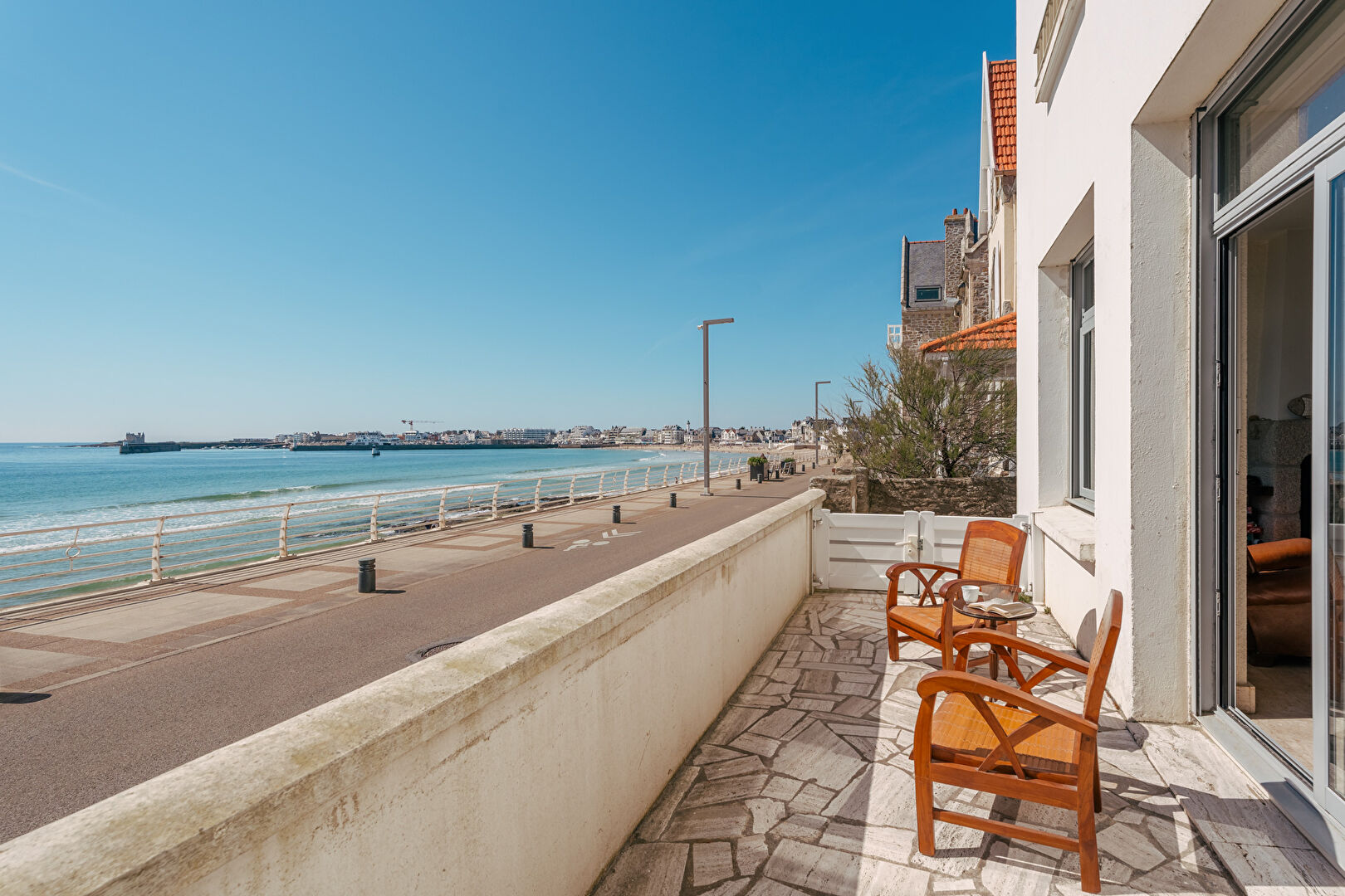1920s house facing the Grande Plage in Quiberon