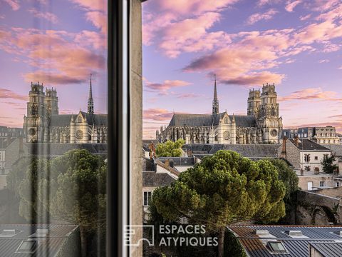 Duplex with postcard view of the cathedral