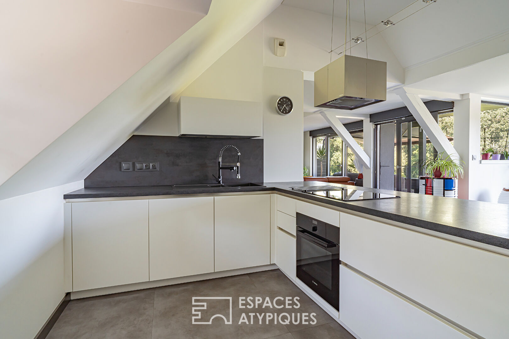Appartement de caractère avec terrasse et vue dégagée