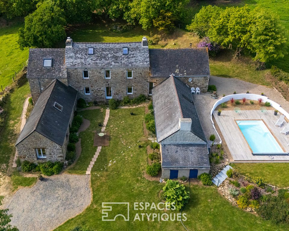 Longère de charme avec piscine dans son cadre champêtre