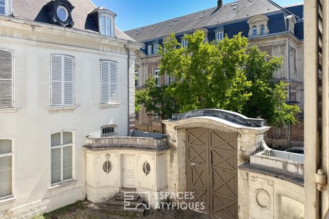 Appartement de charme sous les combles dans le centre historique d’ Amiens