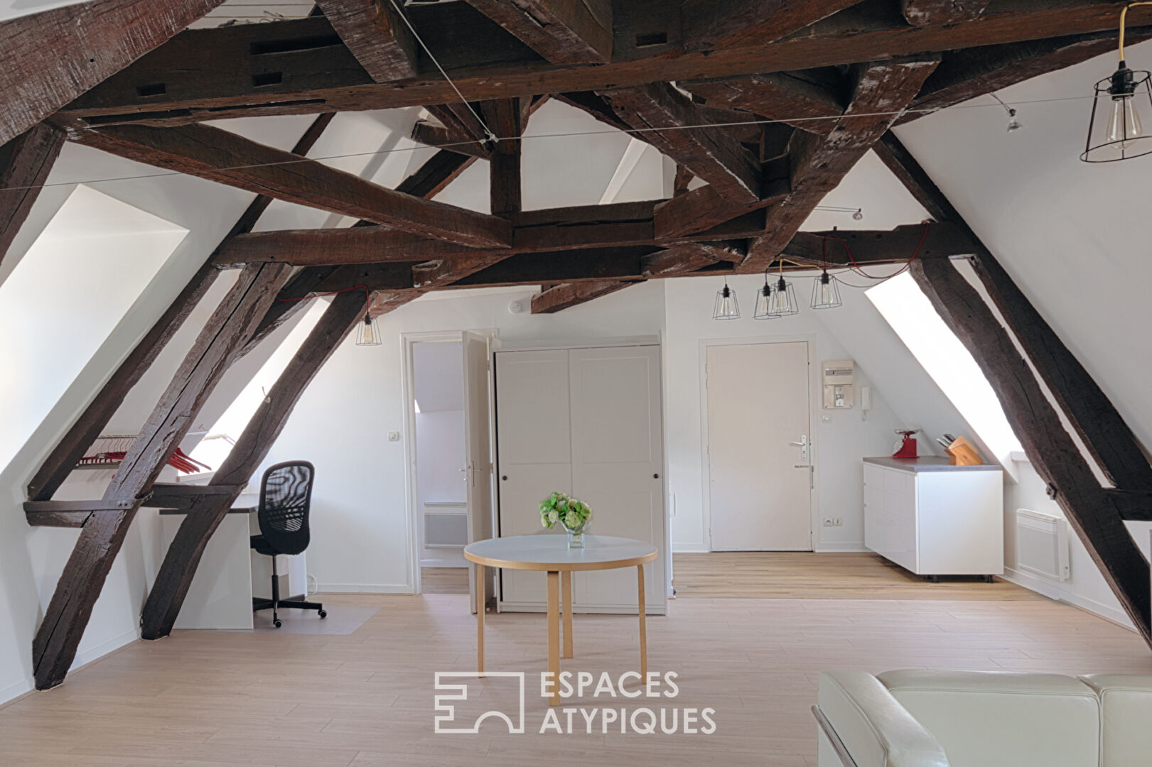 Appartement de charme sous les combles dans le centre historique d’ Amiens