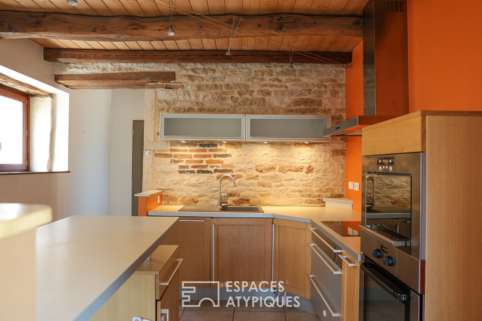 Ancienne forge entièrement rénovée en maison familiale