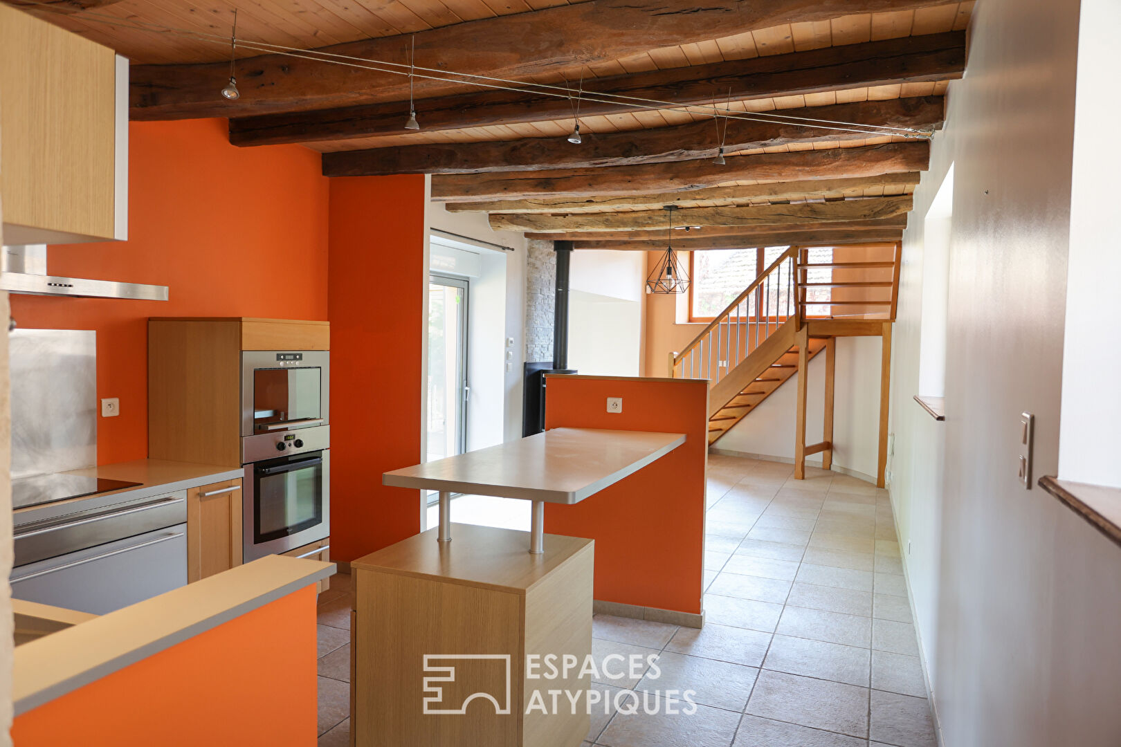 Ancienne forge entièrement rénovée en maison familiale