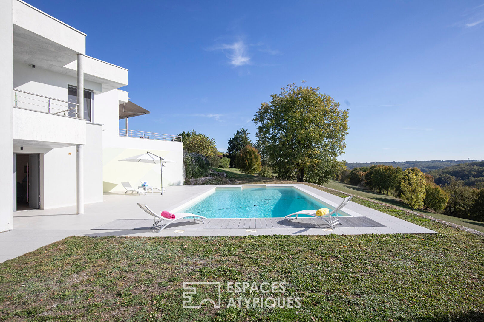 Architect-designed house with panoramic views and high-end amenities