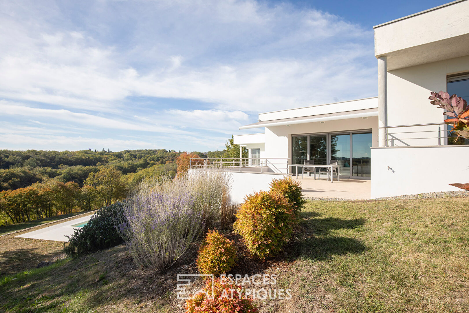 Architect-designed house with panoramic views and high-end amenities