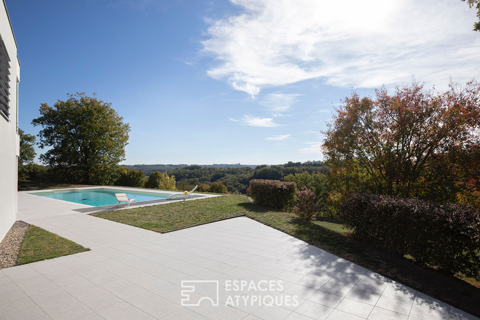 Architect-designed house with panoramic views and high-end amenities